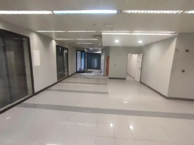 Venta Local Comercial Getafe Norte 385m2 Servicios Sanitarios