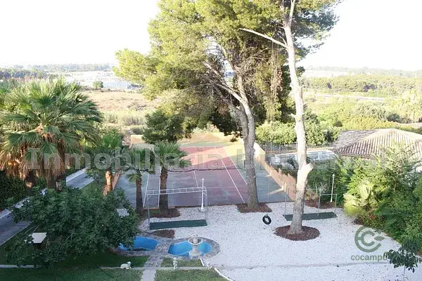 Villa de Lujo en Malaga con Pista de Tenis y Piscina