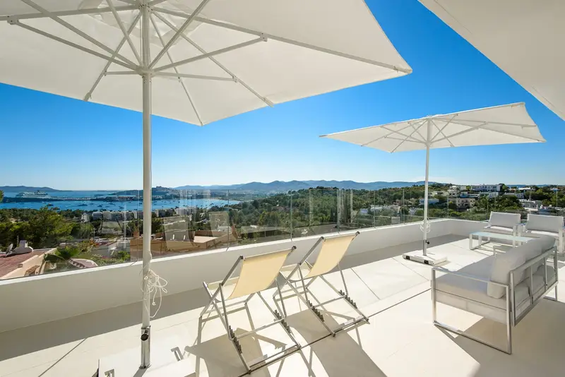 Villa de Lujo en Ibiza 4 Dormitorios Piscina Privada Vistas al Mar