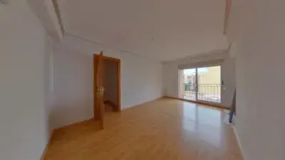 Alquiler Piso Paterna 3 habitaciones 67m2 Balcón