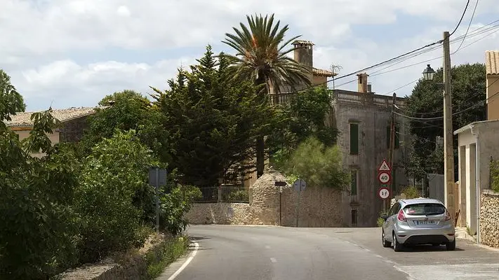 Casa Rustica en Algaida con 2 Apartamentos