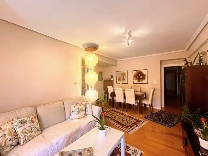 Apartamento 4 Dormitorios Valencia En Corts Reformado