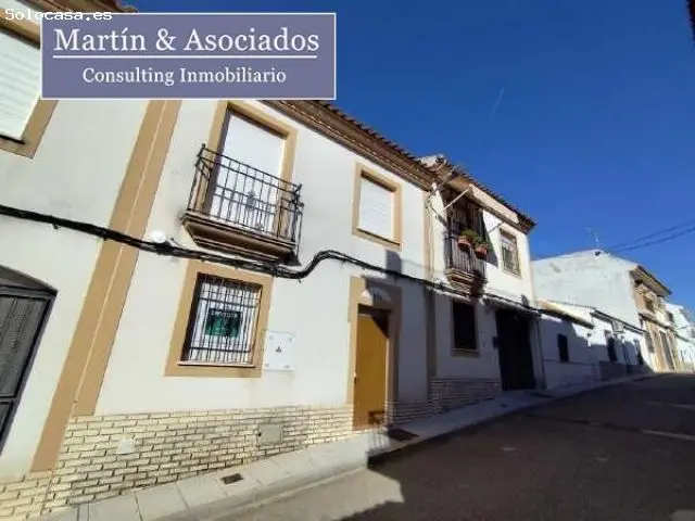 Casa Adosada en Venta La Carlota Cordoba 4 Dormitorios 3 Banos