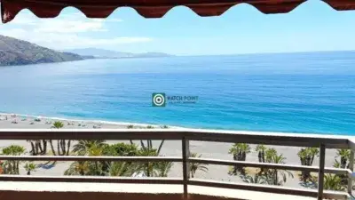 Piso en venta en primera linea de playa Velilla 3 dormitorios