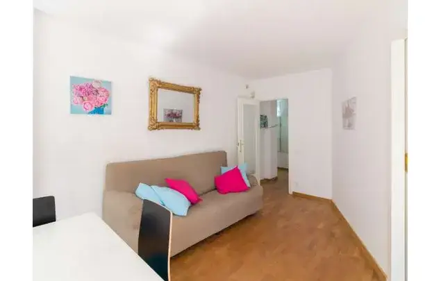 Apartamento 4 Dormitorios Barcelona Estudiantes Amueblado