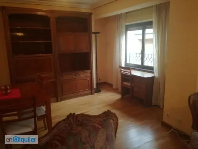 Piso en Avenida Portugal Salamanca: Ideal Familias y Parejas