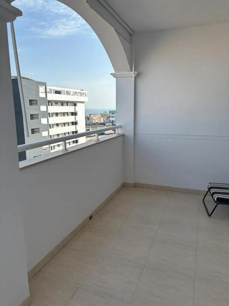 Apartamento en venta Torrevieja 2 dormitorios vistas al mar