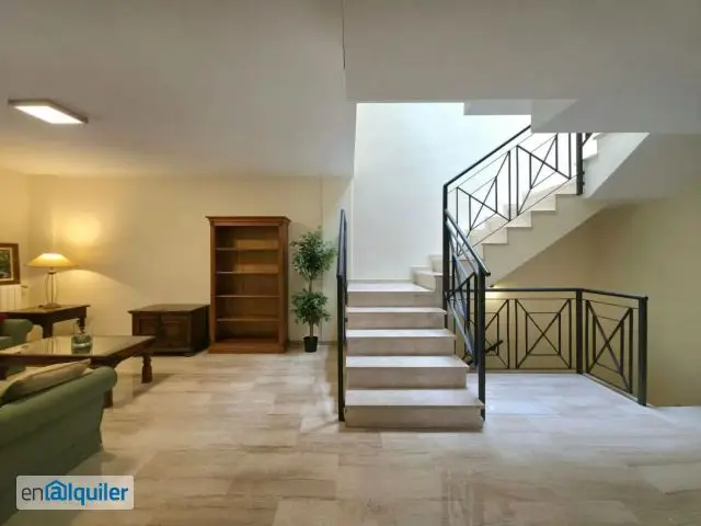 Chalet Pareado con Piscina Privada en Mutxamel