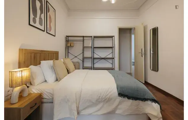 Alquiler piso 8 habitaciones Barcelona Coliving Amueblado