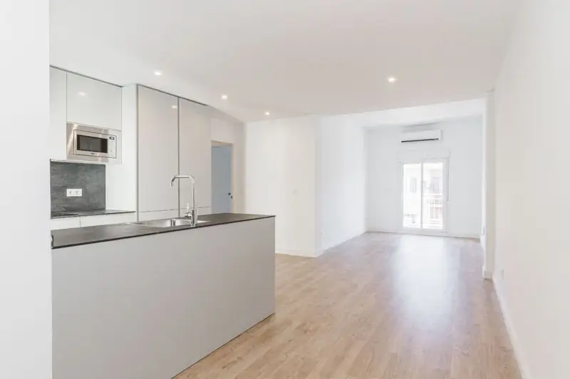 Venta Piso Reformado en Sevilla - 93m2 - 3 Dormitorios - 2 Baños