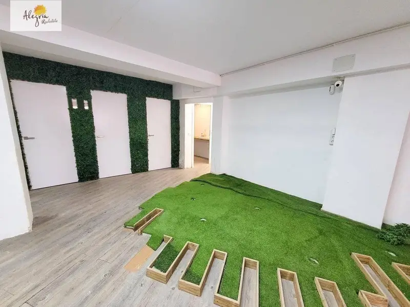 Local Comercial en Benicalap Valencia 130m2 Esquinero