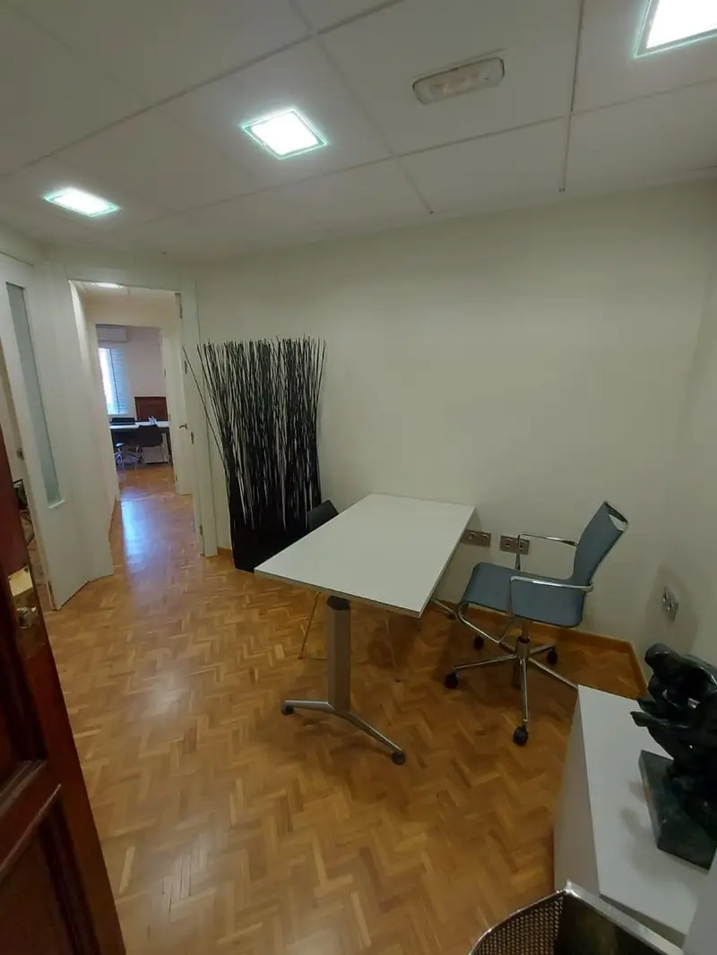 Oficina en Alquiler Murcia Centro - Cerca de El Corte Ingles