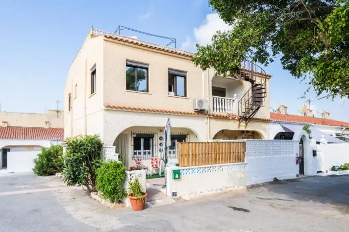 Casa Adosada 3 Dormitorios La Marina Costa Blanca