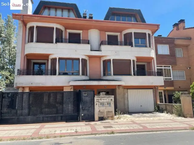Adosado en Venta Briviesca Amplia Terraza