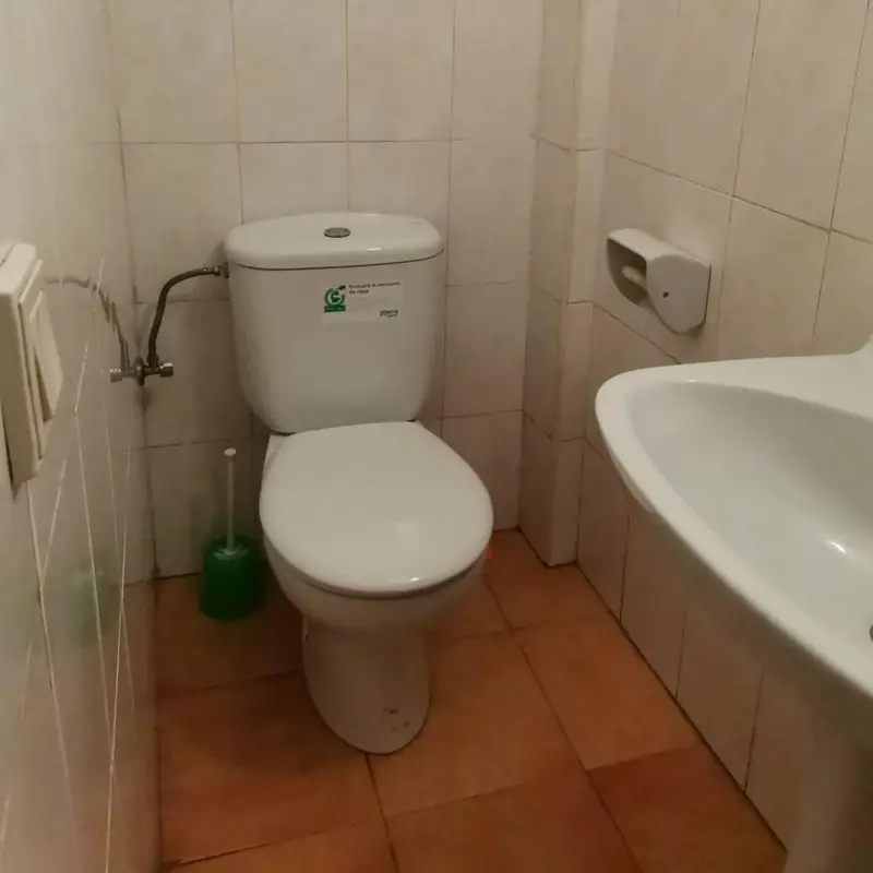 Local Comercial con 2 Habitaciones en Teulada