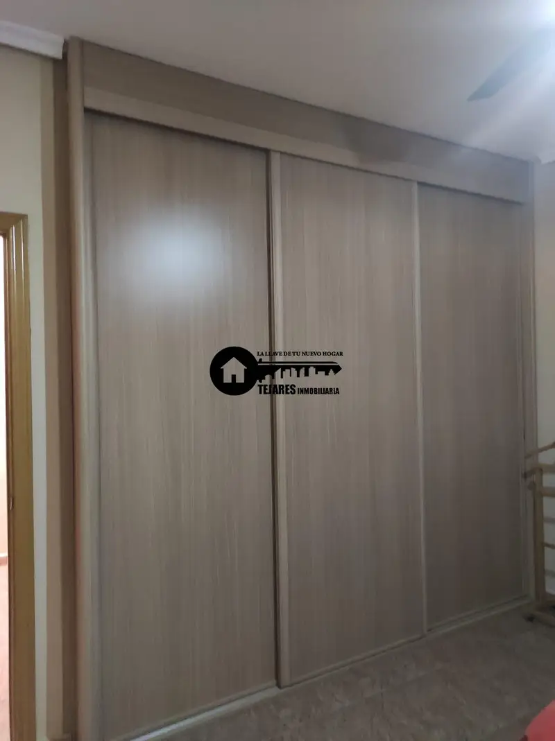 Venta Adosado con Terraza en Pozuelo 4 Dormitorios 2 Baños
