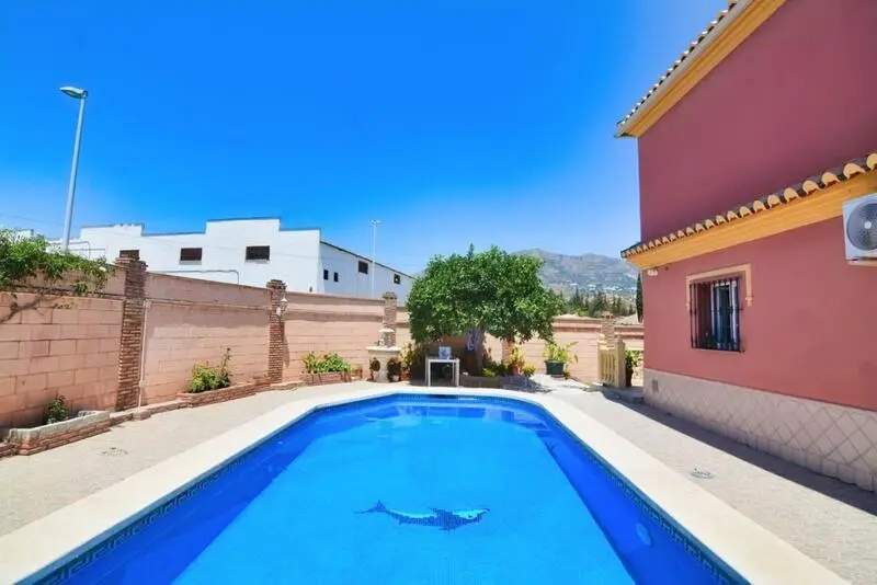 Espectacular Villa de 6 Dormitorios en Mijas Costa