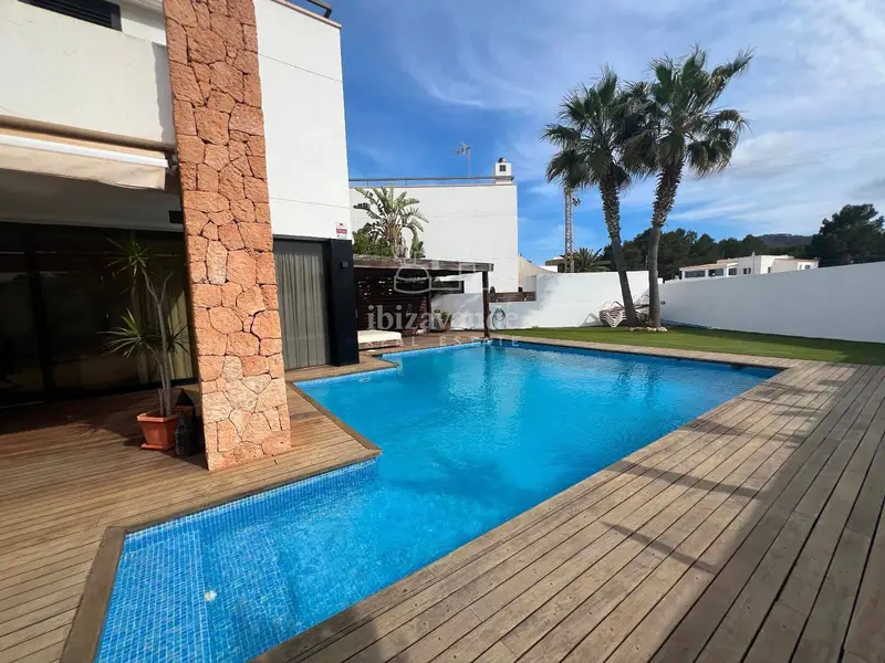 Chalet en Alquiler en Port des Torrent Ibiza Junio
