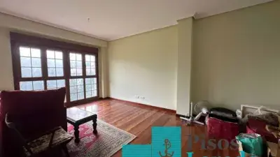 Piso a Estrenar en Residencia Privada con Piscina y Garaje