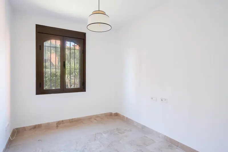 Apartamento en Costa Galera Estepona con Jardin Privado