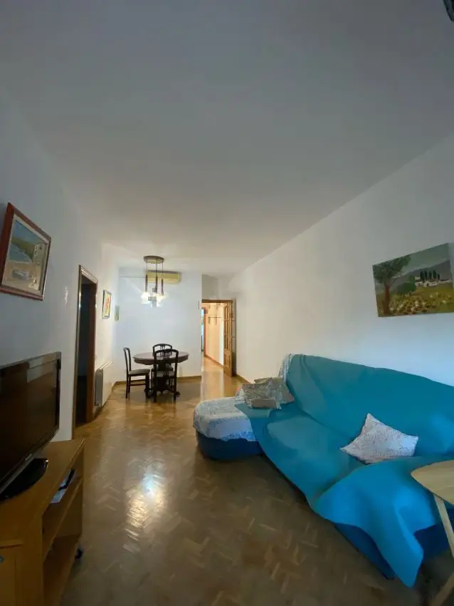 Piso en Venta Font de la Guatlla Barcelona 74m2 4 habitaciones 2 baños