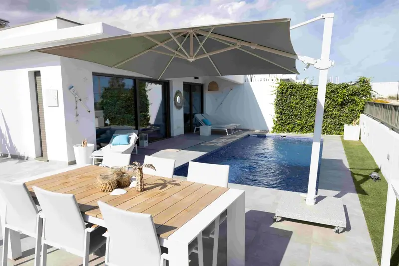 Villa de Lujo 4 Dormitorios Piscina Finestrat