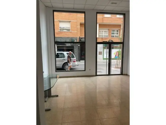 Local Comercial en Calle Colombia El Ejido - Inversores