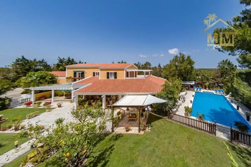 Chalet en Venta Binixica 5 Dormitorios Piscina Jardin Grande