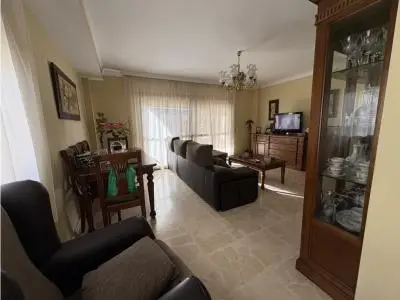 Casa Pareada con Jardin Privado en Estepona