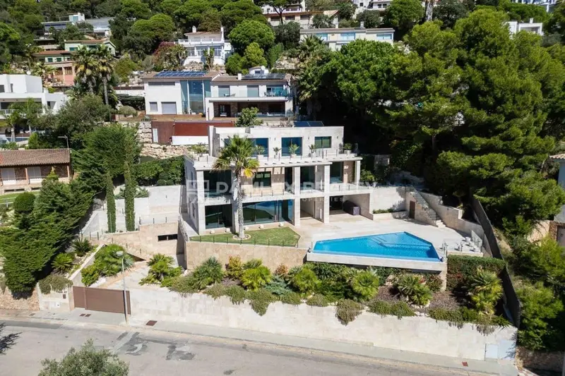 Chalet en Venta Costa Brava 4 Dormitorios Vistas al Mar