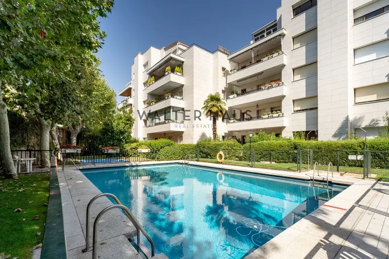 Atico Reformado con Terraza y Vistas Panoramicas en Madrid