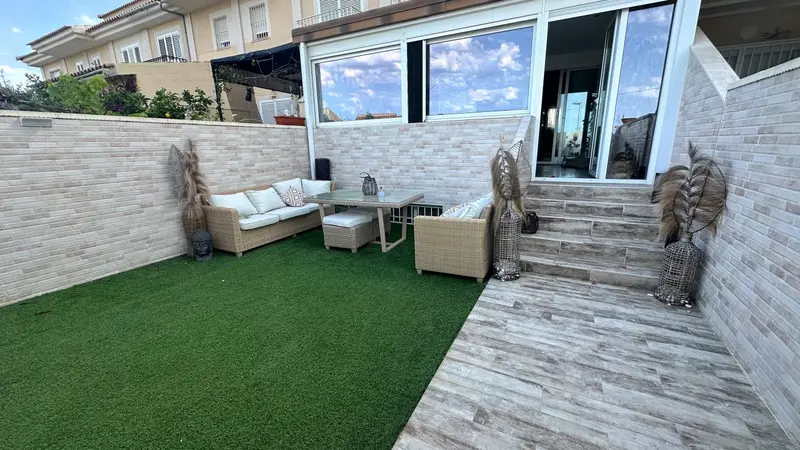 Casa en La Nucia con Piscina 3 Dormitorios en Suite Reformada