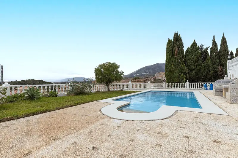 Chalet 6 Dormitorios Torreblanca Costa del Sol