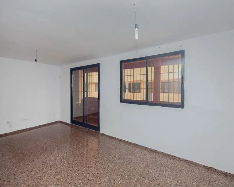 Piso en Alginet con Garaje de 111m² - 3 Habitaciones y 2 Baños