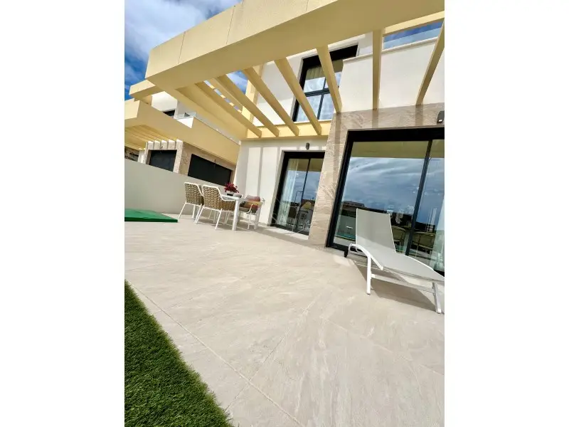 Villa en Los Montesinos con Calefaccion Piscina Privada