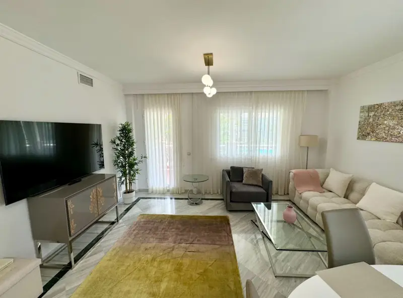 Apartamento 4 Dormitorios Milla de Oro Marbella