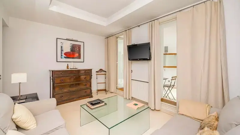 Apartamento con encanto y patios en Almagro Madrid