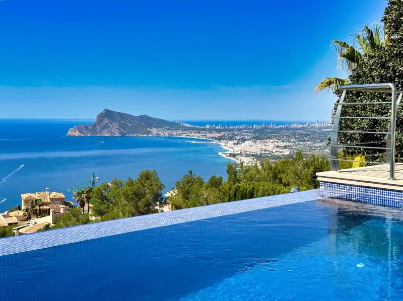 Villa de Lujo en Altea Hills con Vistas al Mar