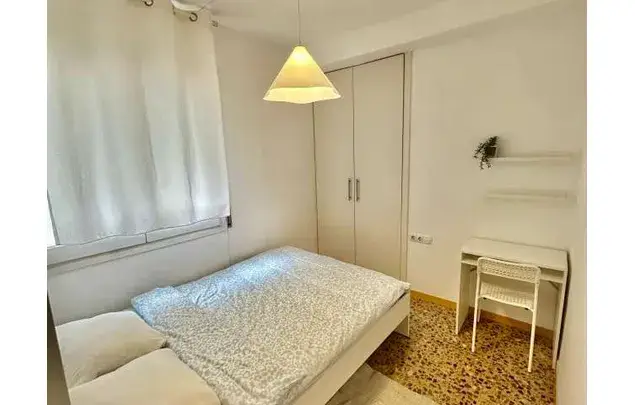 Alquiler Habitacion 135m2 Barcelona 3 Habitaciones Amueblado