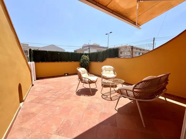 Apartamento 2 Dormitorios Primera Linea Torrevieja