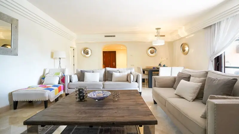 Atico en venta en Puerto Banus con vistas inigualables