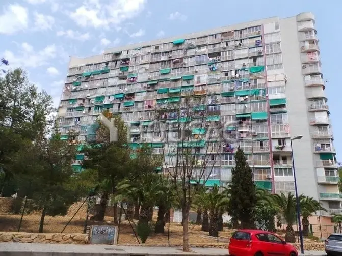 Piso en venta en Benidorm cerca de Av Portugal