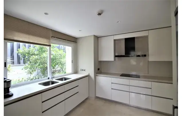 Alquiler Villa Lujo 5 Dormitorios Marbella 283m2 Piscina Privada