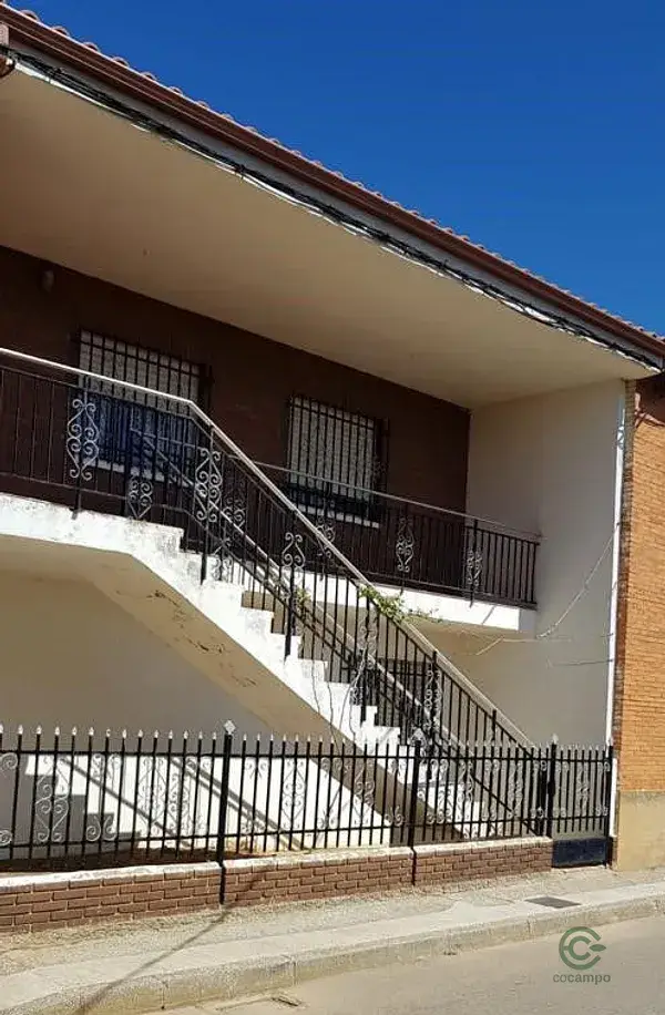 Casa en Villamarco 4 habitaciones 2 baños Jardín Cochera