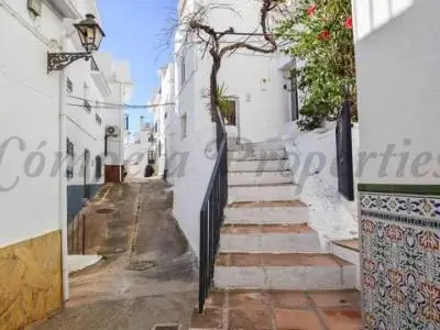 Casa familiar en Torrox con vistas al mar y montaña