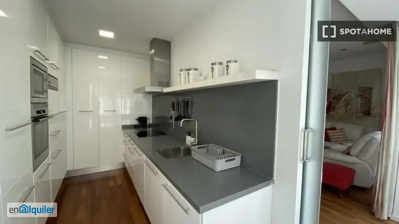 Piso en alquiler de 2 habitaciones en Sant Francesc, Valencia.