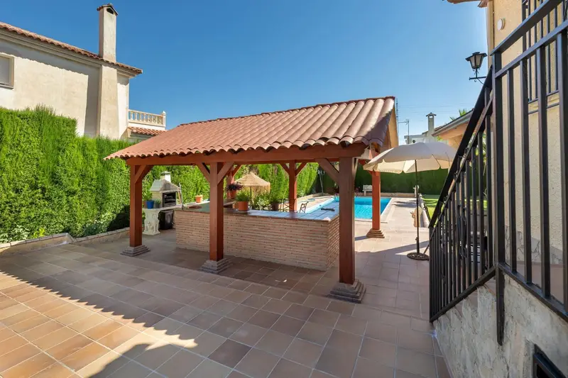 Chalet en Venta en Otura Gran Capacidad