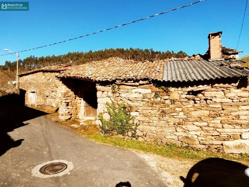 Casa de Piedra en Santiago de Compostela para Rehabilitar