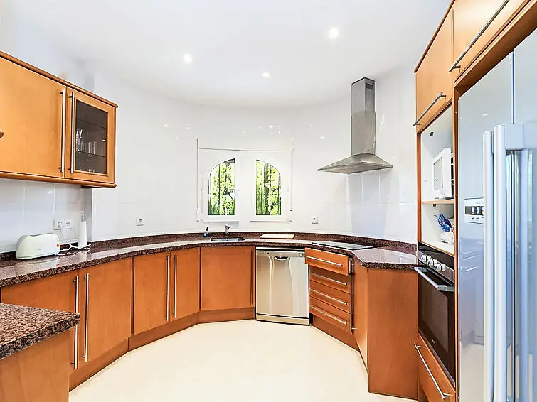 Casa-Villa de 3 Dormitorios alquiler Pegó, España
