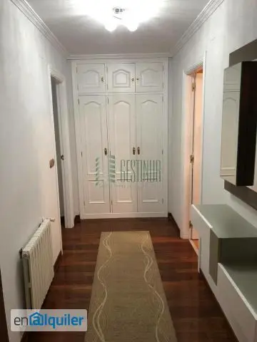 Estupenda vivienda en el centro de Santiago.